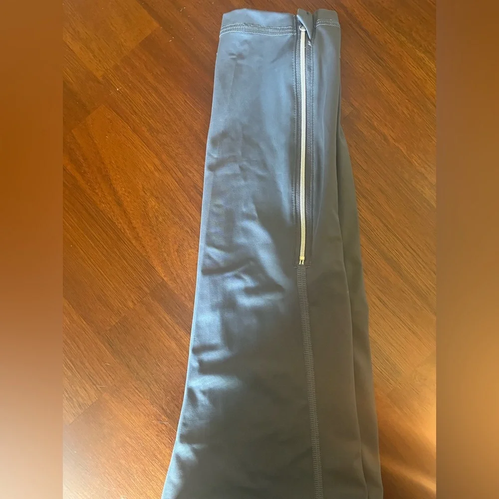 New Grey Victoria sport leggings. - Picture 5 of 6